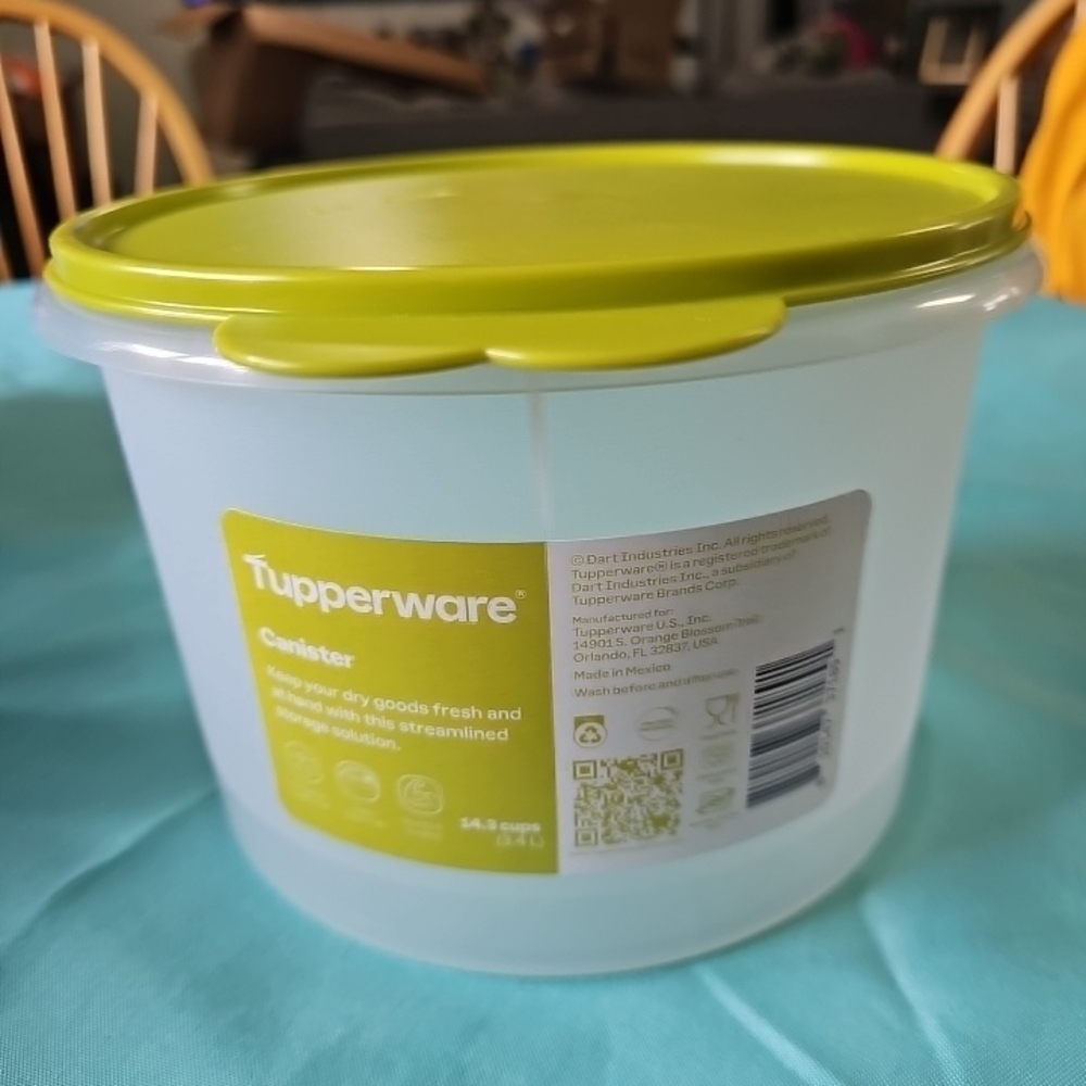 Tupperware Clear Canister With Green Lid